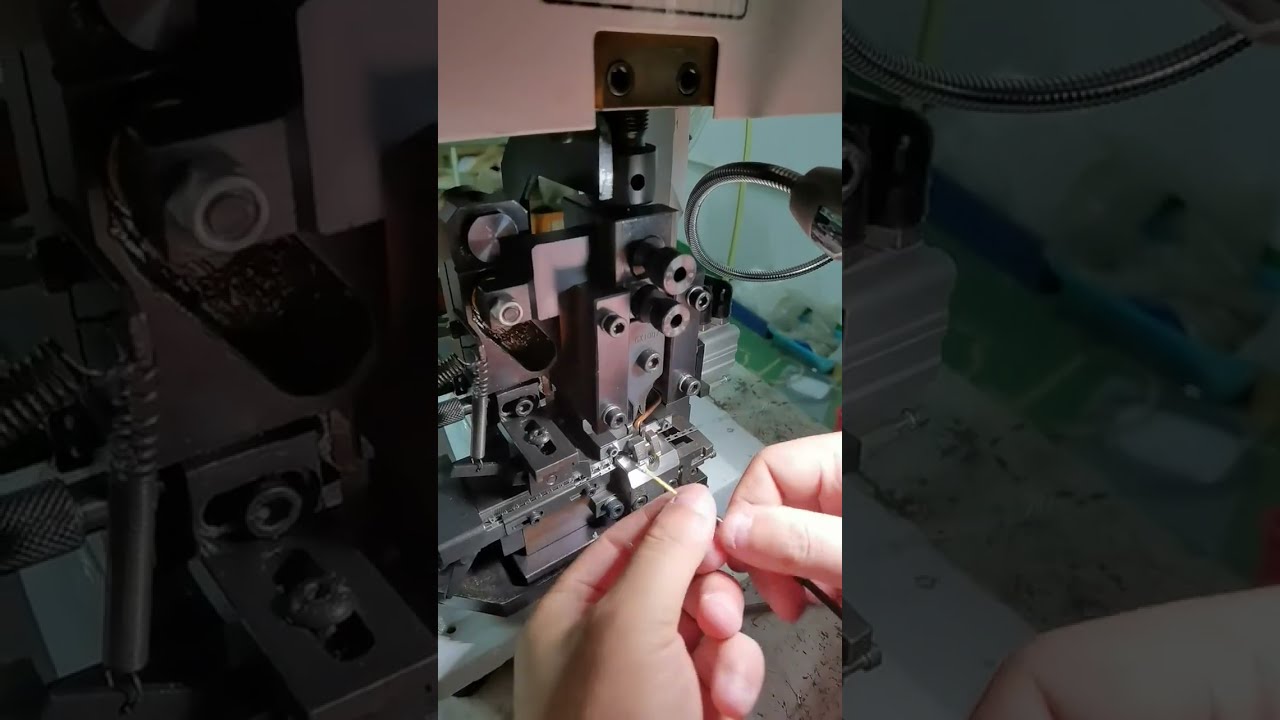 Οριζόντια Μηχανή Απογύμνωσης και Σύσφιξης Καλωδίων με Οθόνη Αφής – Πραγματική Λήψη #εργοστάσιο #μηχανή